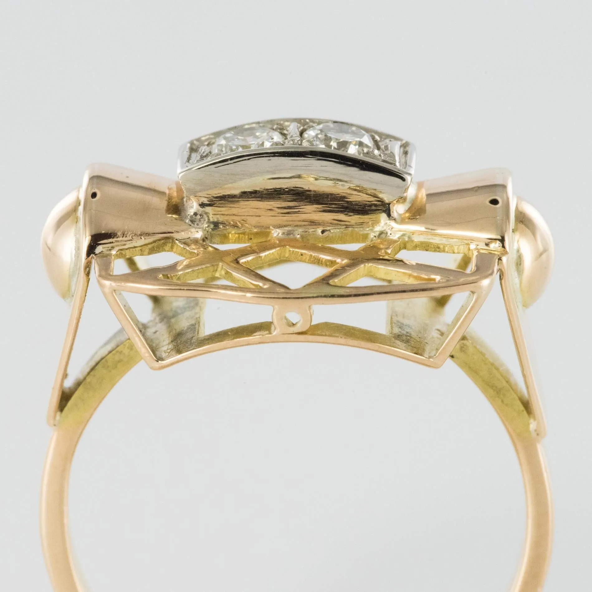 1940s 0.20 Carat Diamond 18 Karat Yellow Gold Retro Ring