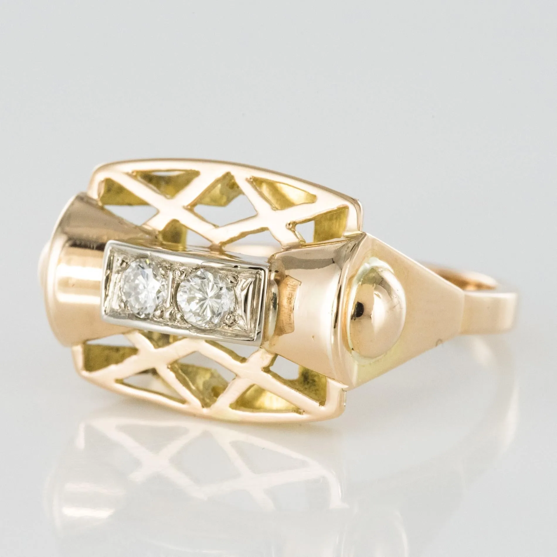 1940s 0.20 Carat Diamond 18 Karat Yellow Gold Retro Ring