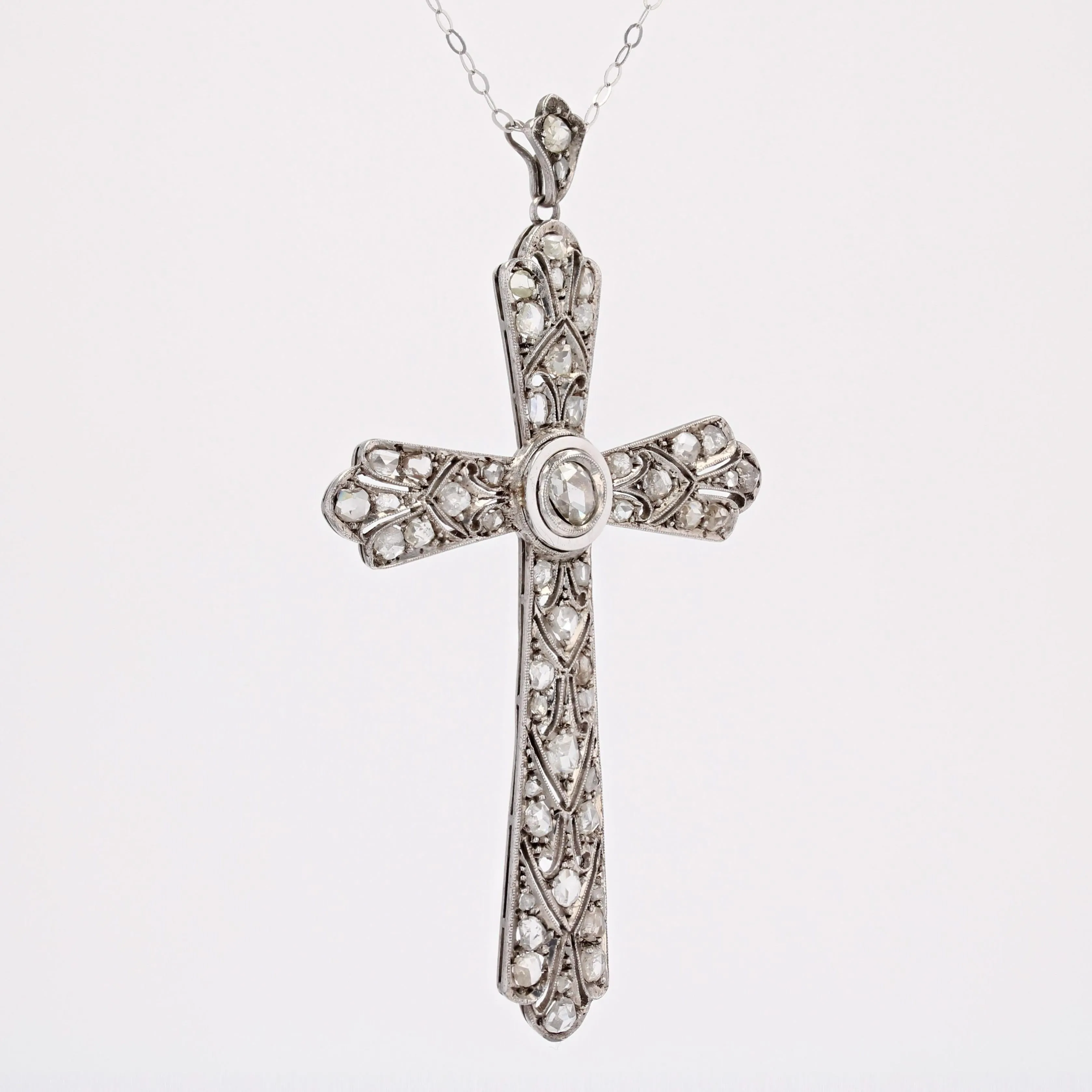 20th Century Diamonds Silver 18 Karats White Gold Chain Cross Pendant