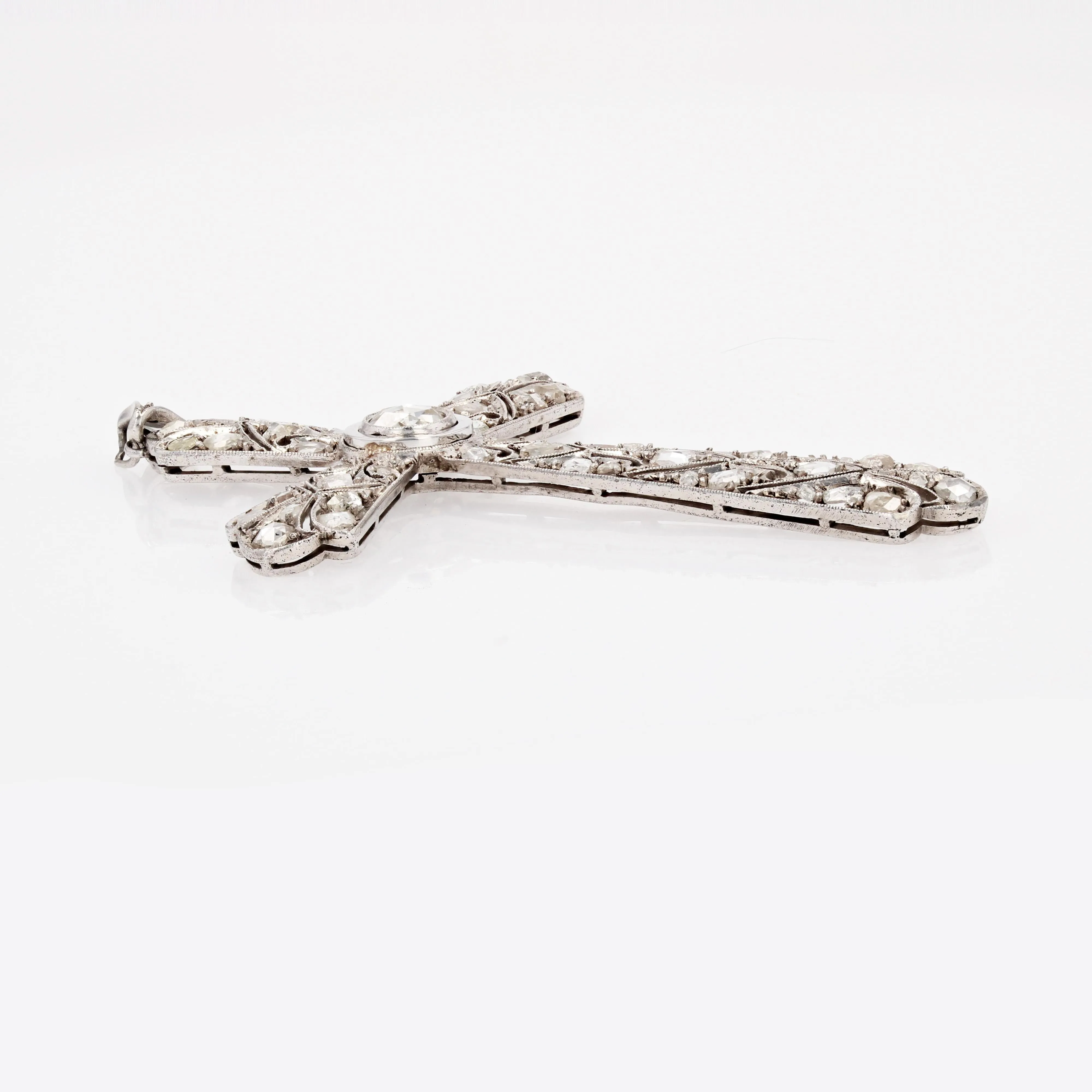 20th Century Diamonds Silver 18 Karats White Gold Chain Cross Pendant