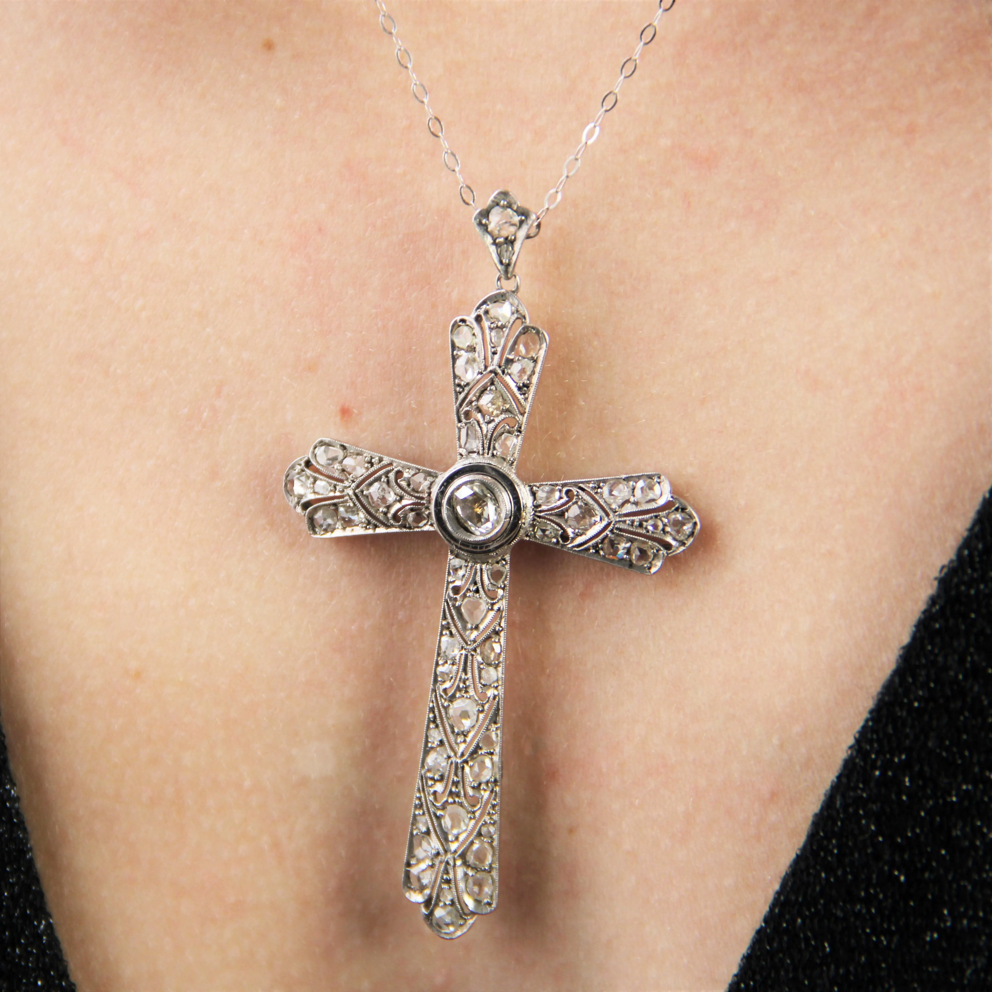 20th Century Diamonds Silver 18 Karats White Gold Chain Cross Pendant