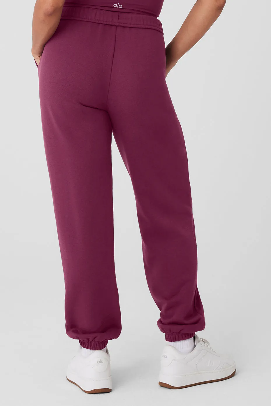 Accolade Sweatpant - Wild Berry