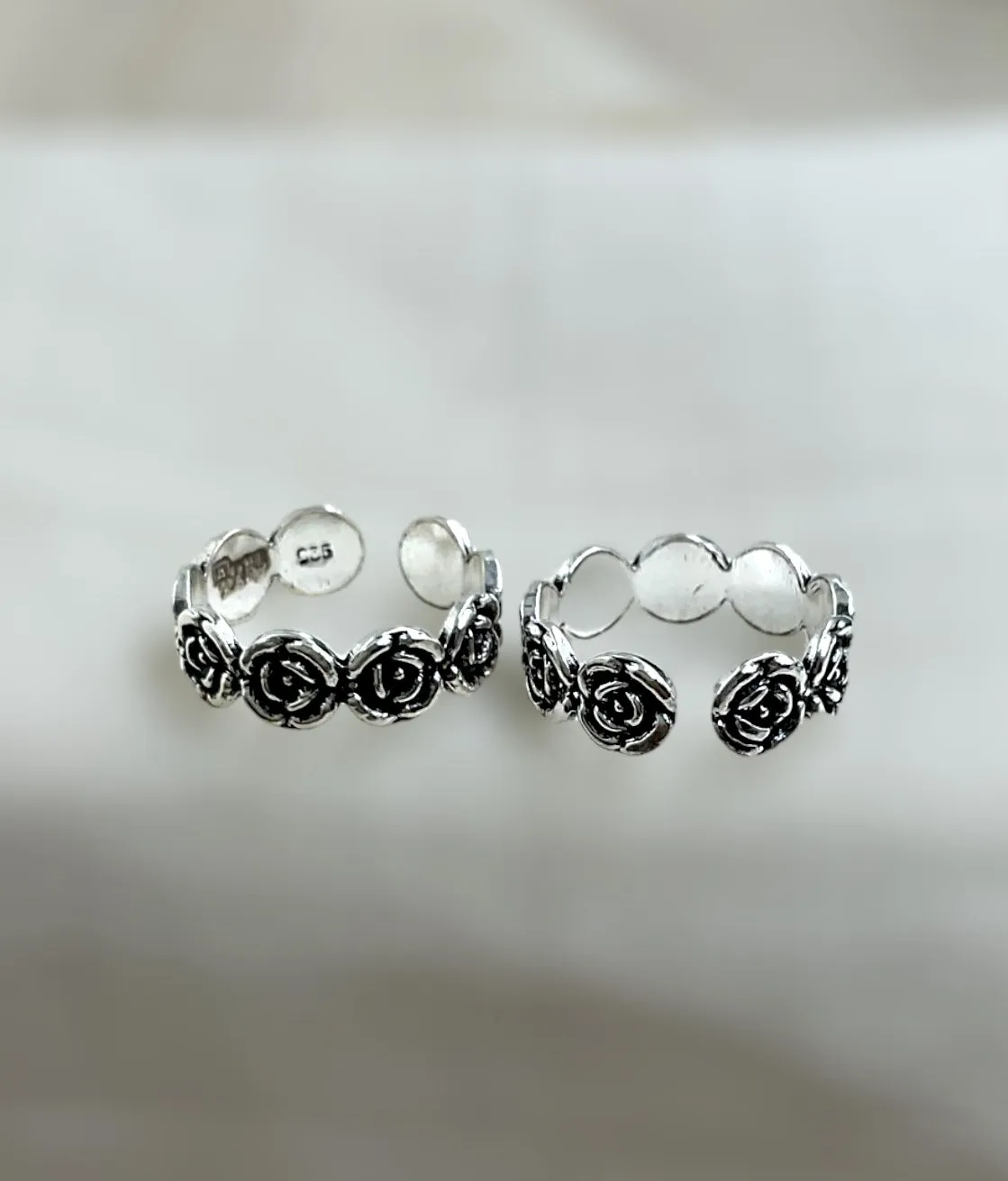 The Aikya Silver Toe-Rings